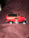 Ertl 1932 Ford delivery Van Anheuser Busch die cast bank