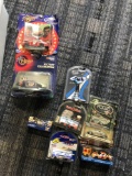 8- Nascar stock cars 1/64 scale mark Martin-sterling Marlin-