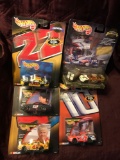 5- HotWheels 1/64 scale pit crew/stock cars