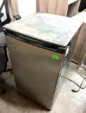 mini fridge Must Bring Help to Load Come to preview
