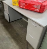 6 ft office desk Must Bring Help to Load Come to preview