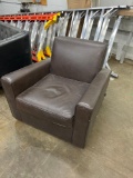 Kardiel Chair Must Bring Help to Load