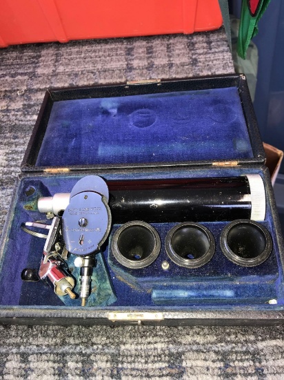 vintage Bausch & Lomb Doctors Diagnostic set Ophthalmoscope with case and accessories