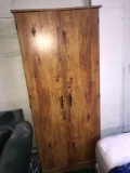 Clothes cabinet with sheets