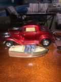 1932 Ford coupe 1/24 scale & boat -pool room