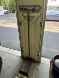vintage scale Garage