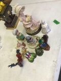 3- figures/frog figurines/bell garage fd