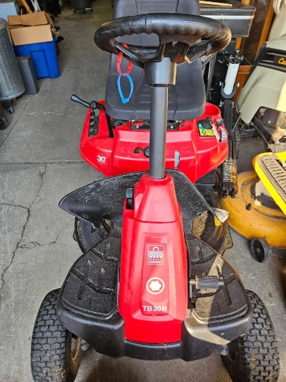 Troy bilt TBR 30R riding lawn mower