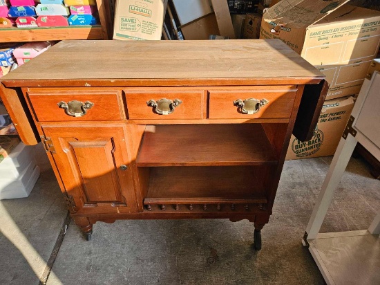 Thirty inch rolling table