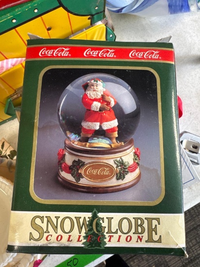 Coca Cola Santa Snow globe in Box