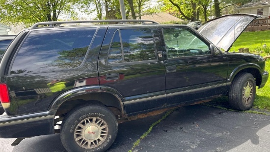 1998 GMC Jimmy 4x4. Runs. 85,646 miles