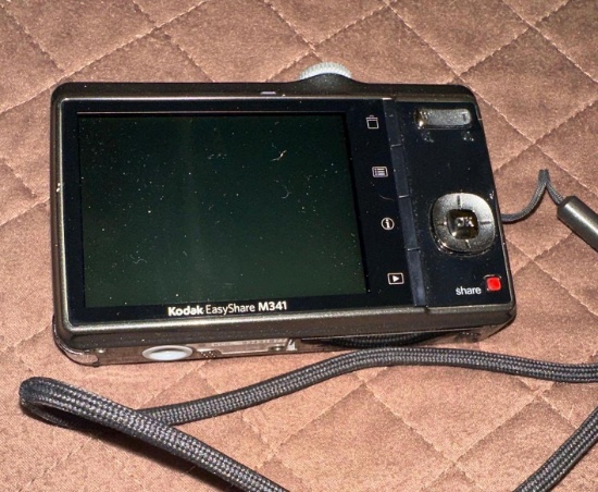 Kodak easy share M341 digital camera