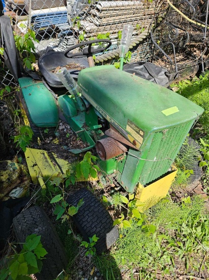 John Deere 110 8hp riding lawn mower