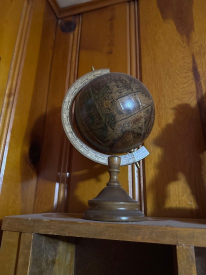 Small Globe B2