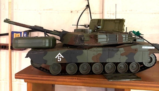 Remote control Army Tank Toy Basement