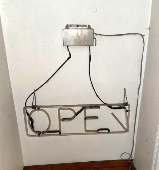 basement,large open sign not working