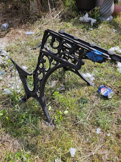 Metal bench brackets
