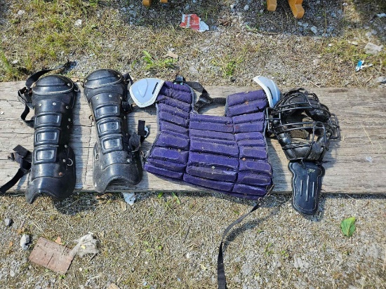 Baseball catchers gear
