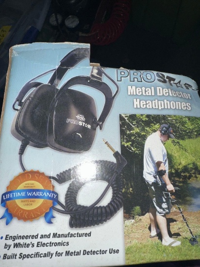 Metal detector headphones
