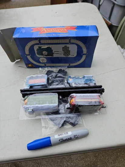 Anastasia toy train