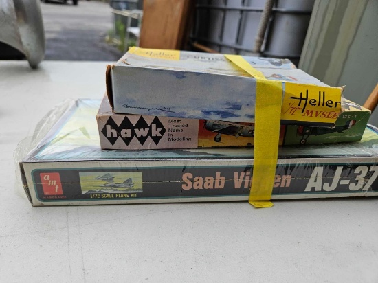 3 model airplane kits