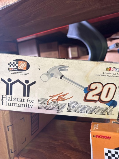 NASCAR Home Depot Racing #20 Collectable Car
