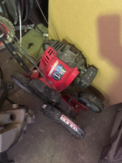 Troy Built Edger
