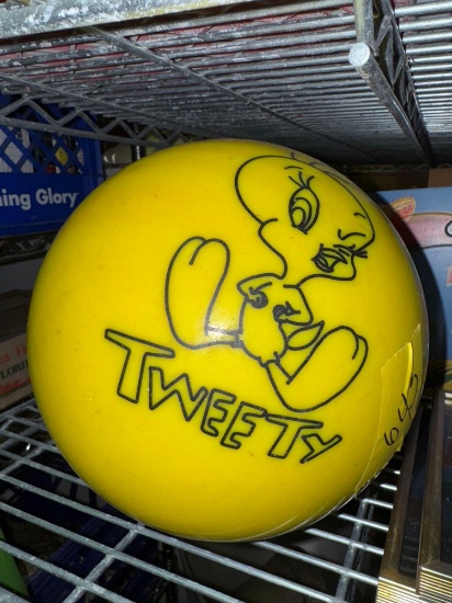 yellow Tweety bird bowling ball