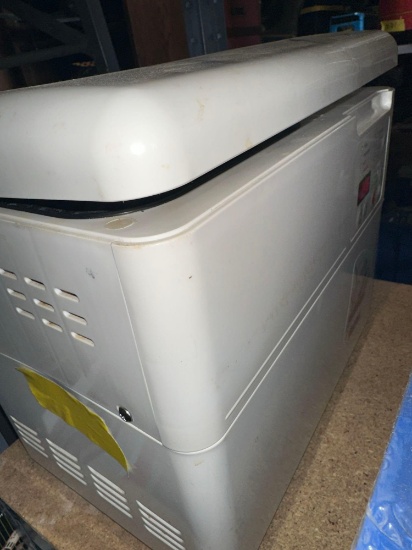 Automatic bread maker