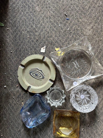 6- vintage ashtrays