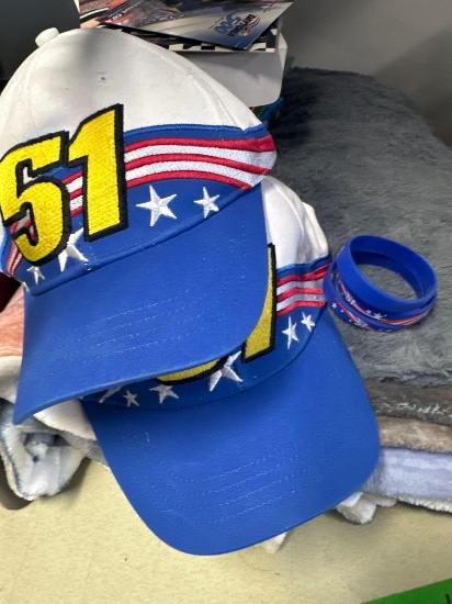 2- marathon racing hats and bracelets no.51 | Online Auctions | Proxibid