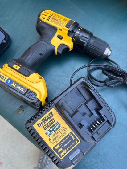 Dewalt cordless drill/driver with 20volt battery/charger