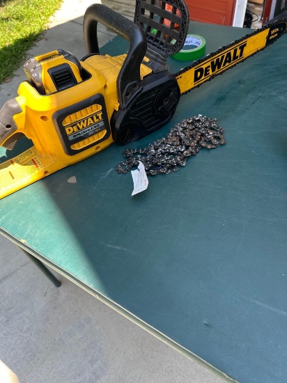 Dewalt brushless chain saw with 20 volt battery / chain