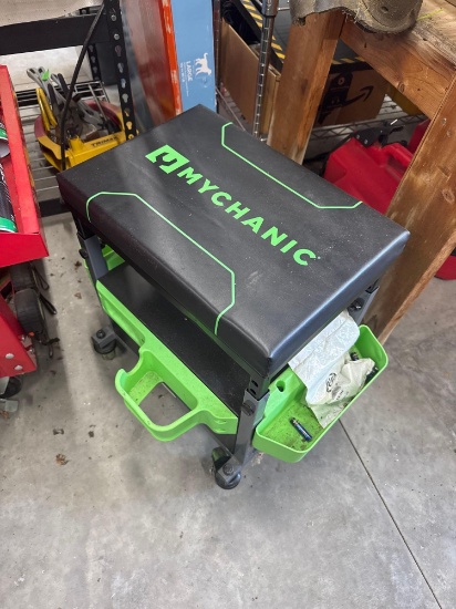 Mychanic Rolling Stool