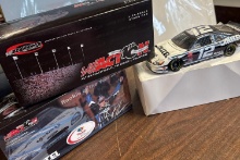 RCCA Ryan Newman 12 Alltel/ Rookie of the year 2002 Taurus color chrome 1/24 scale club car bank 1