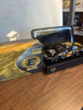 Action Rusty Wallace 2 Announcement car 2004 Intrepid Elite 1 of 804 1/24 scale