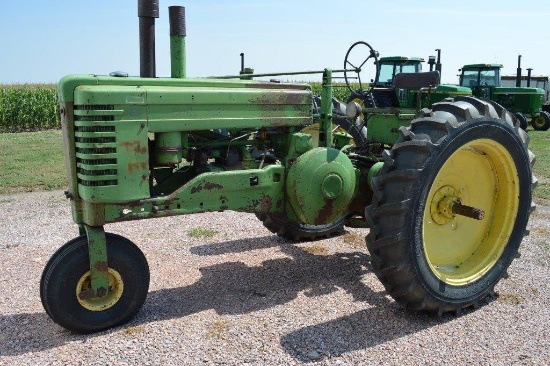 JD A Tractor