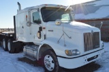 2000 International 9200 Truck