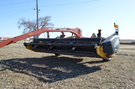 New Holland 1475 Mid-Pivot Swather, 16 ft., Very Nice!