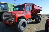 1979 Int. Truck w/Dry Fert. Spreader Box