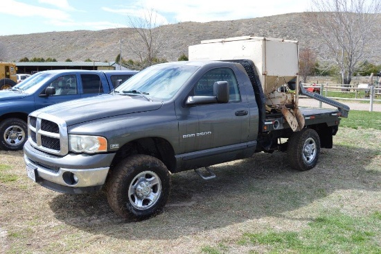 2004 Dodge Ram 2500 w/ Besler 3100 Series Bale Bed,