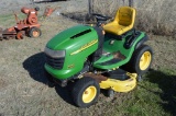 JD L120 Riding Lawn Mower