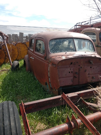 Old (30s?) Car, Suicide Doors,