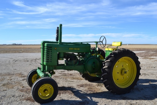 1952 John Deere G Tractor