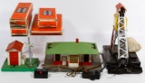 Lionel O-Gauge Building and Signal Assortment