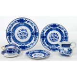 Mottahedeh 'Imperial Blue' Porcelain Dinnerware