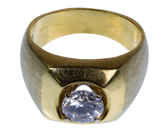 18k Yellow Gold and Cubic Zirconia Ring