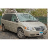 2007 Chrysler Town and Country Limited Mini Van