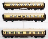 Model Train O Scale Passenger Car Assortment