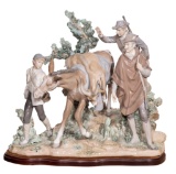 Lladro #5098 'Successful Hunt' Porcelain Figurine